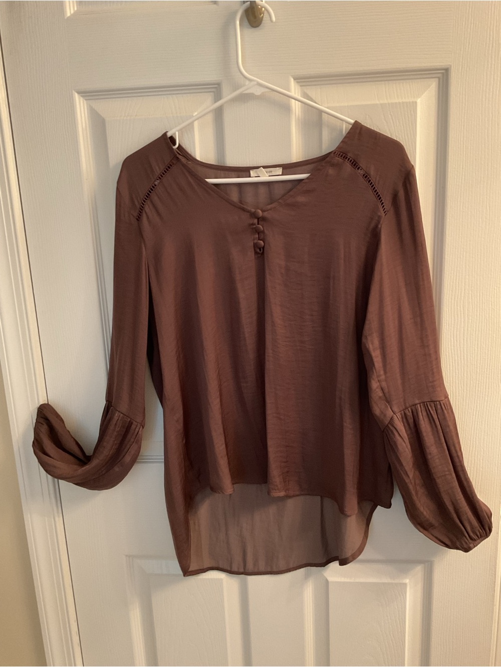 Maurices Mauve Button-Front V-Neck Balloon Sleeve Blouse